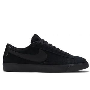 Nike Blazer Low LE 'Triple Black